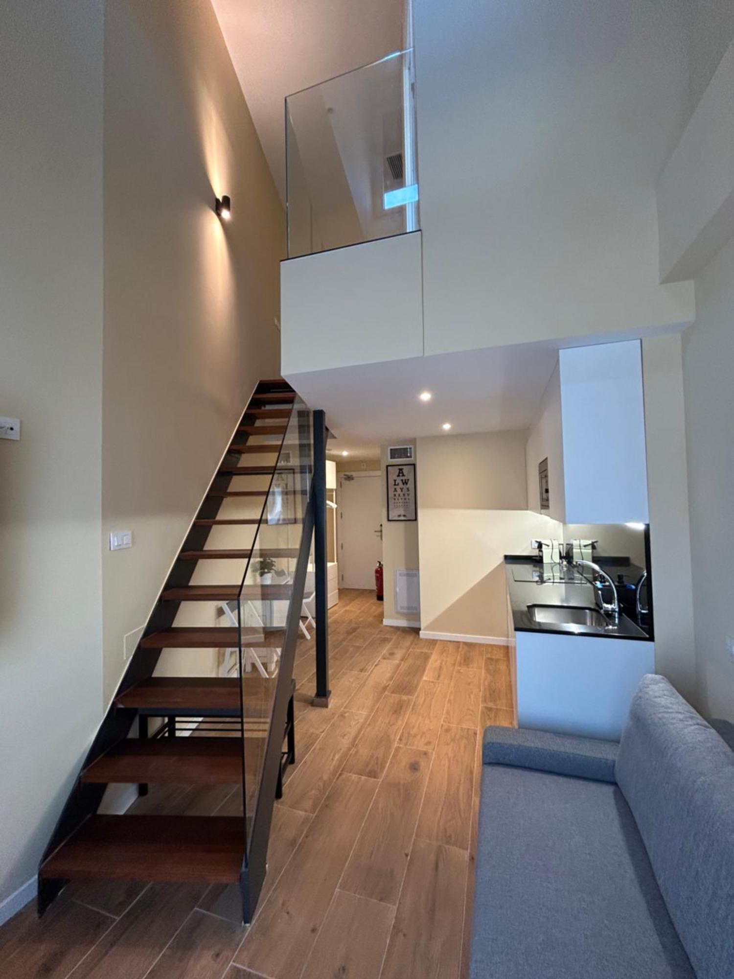 Apartamentos Turisticos Aeropuerto Barajas Madrid Eksteriør billede